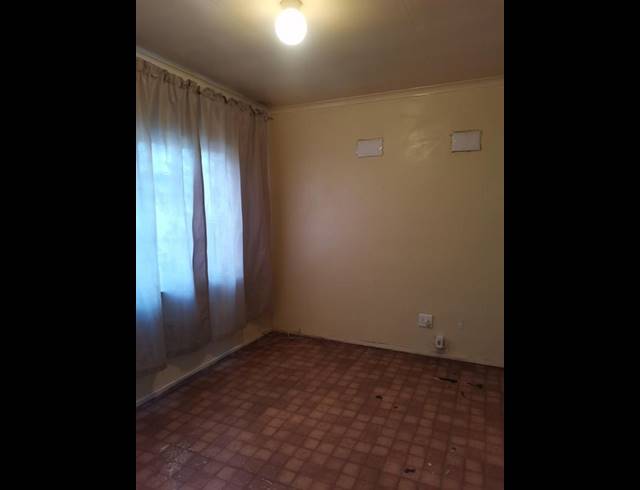 2 BEDROOM PROPERTY TO RENT IN BOOYSEN PARK